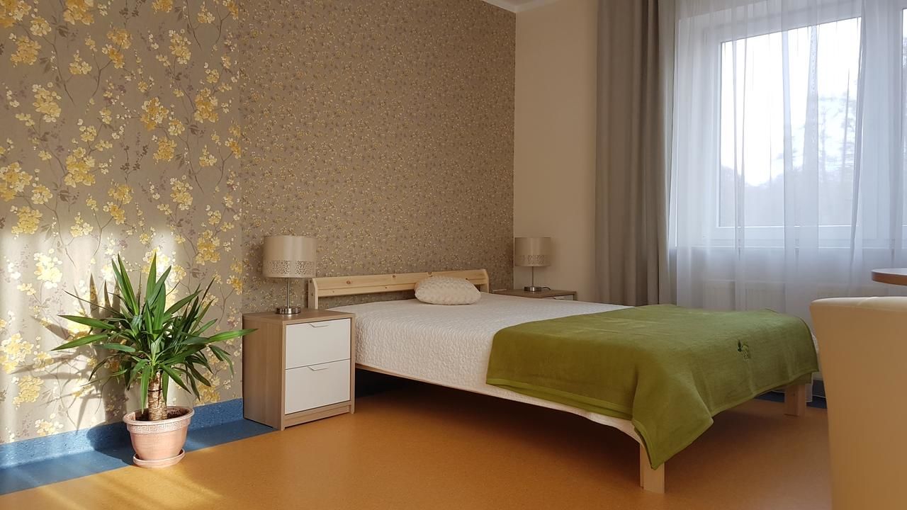 Отели типа «постель и завтрак» Dom Przy Parku Nałęczów Наленчув-30